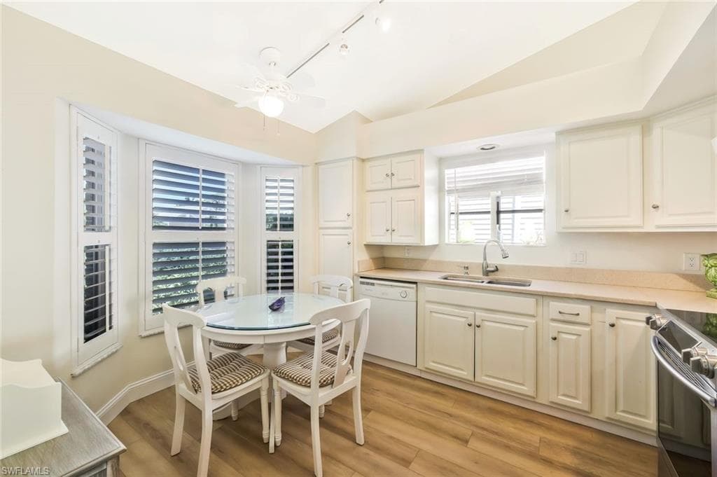 15350 Wimborne Ln 2, Naples, FL 34110-15