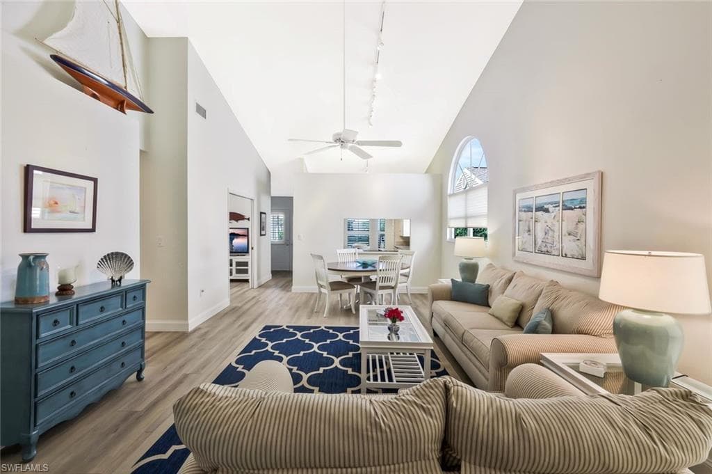 15350 Wimborne Ln 2, Naples, FL 34110-6