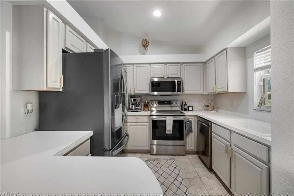 23485 Olde Meadowbrook Cir, Estero, FL 34134-17