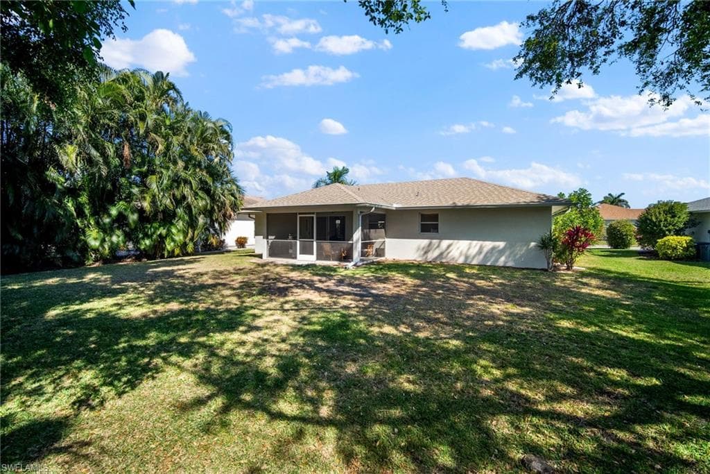 23485 Olde Meadowbrook Cir, Estero, FL 34134-8