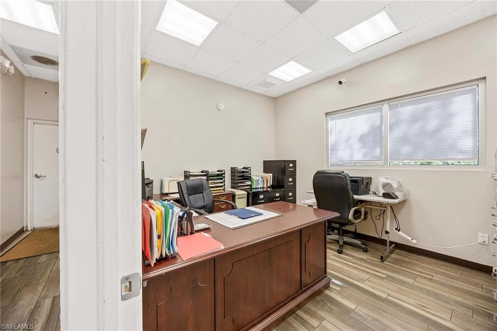 1701 Pine Ridge Rd, Naples, FL 34109-24