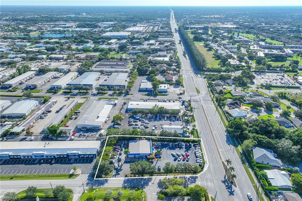 1701 Pine Ridge Rd, Naples, FL 34109-7