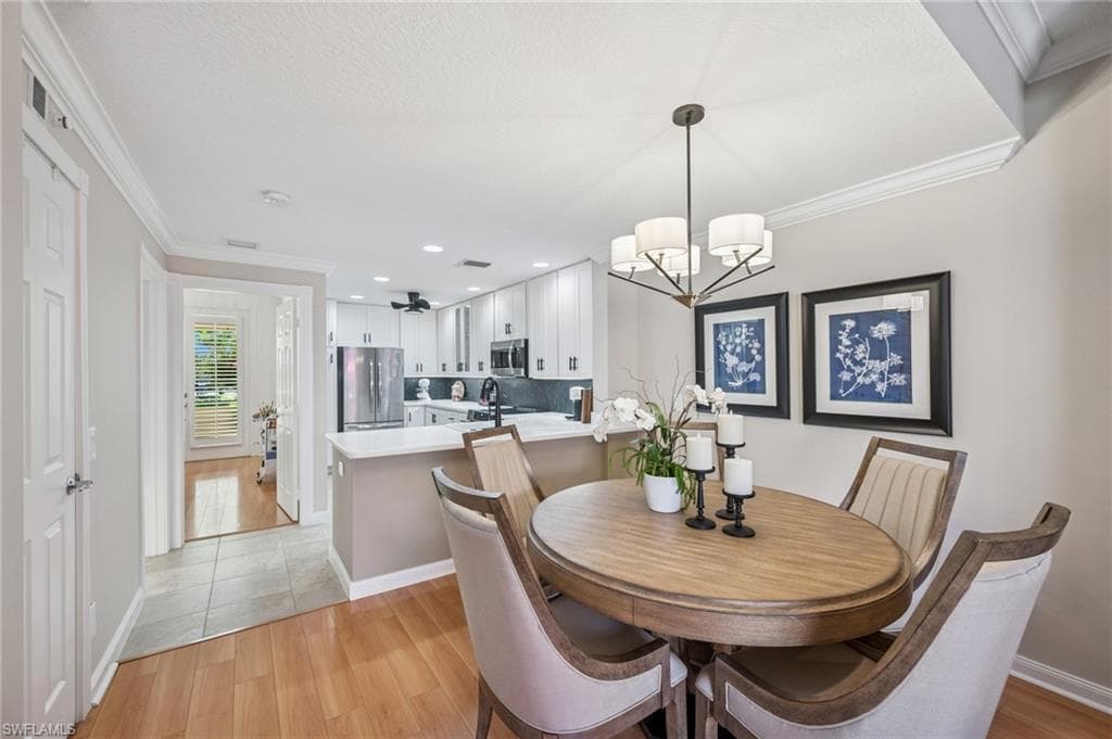 8055 Sorrento Ln, Naples, FL 34114-9