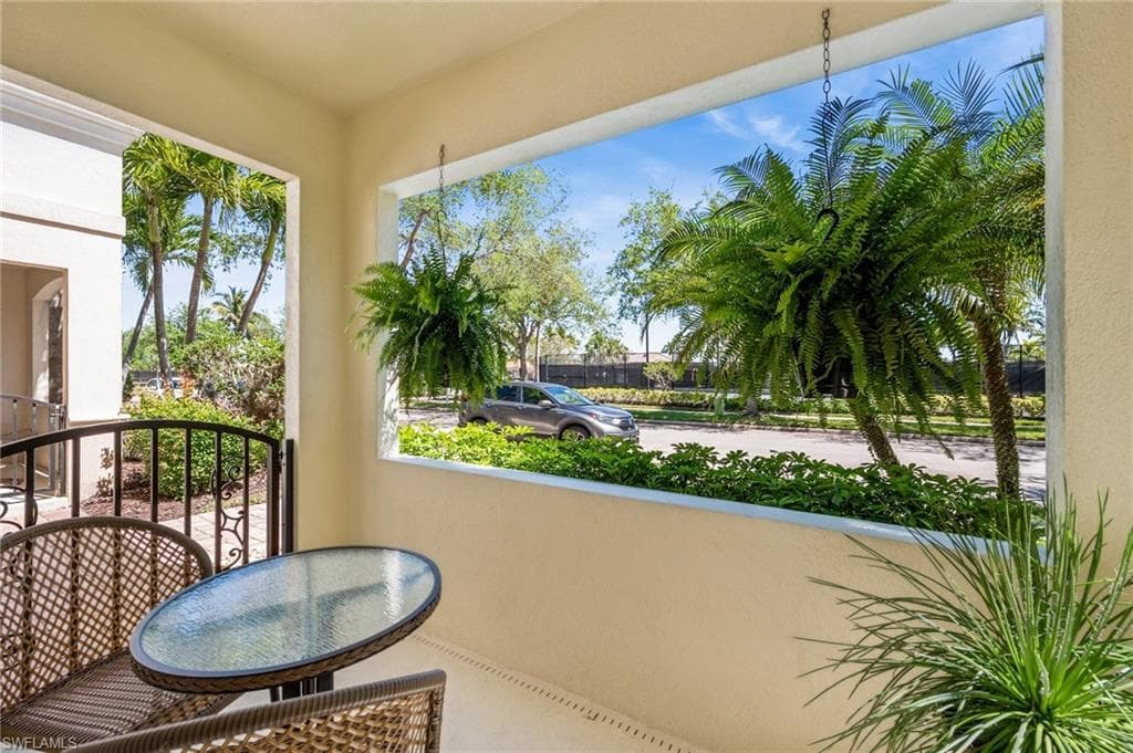 8055 Sorrento Ln, Naples, FL 34114-16