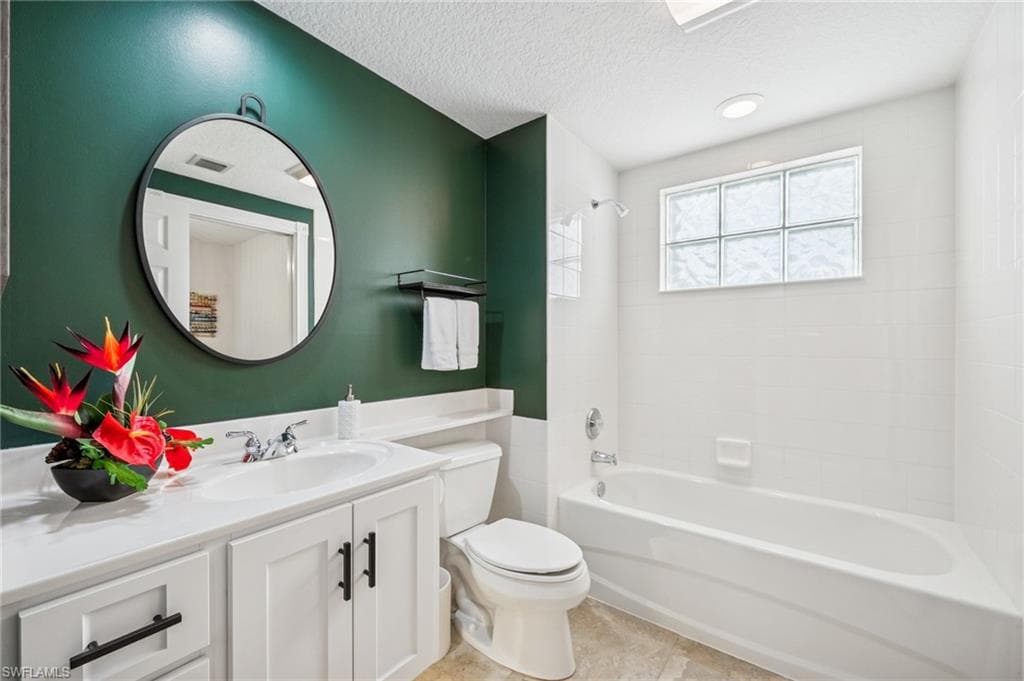 8055 Sorrento Ln, Naples, FL 34114-17