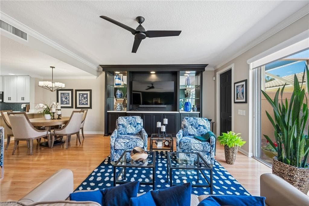 8055 Sorrento Ln, Naples, FL 34114-5