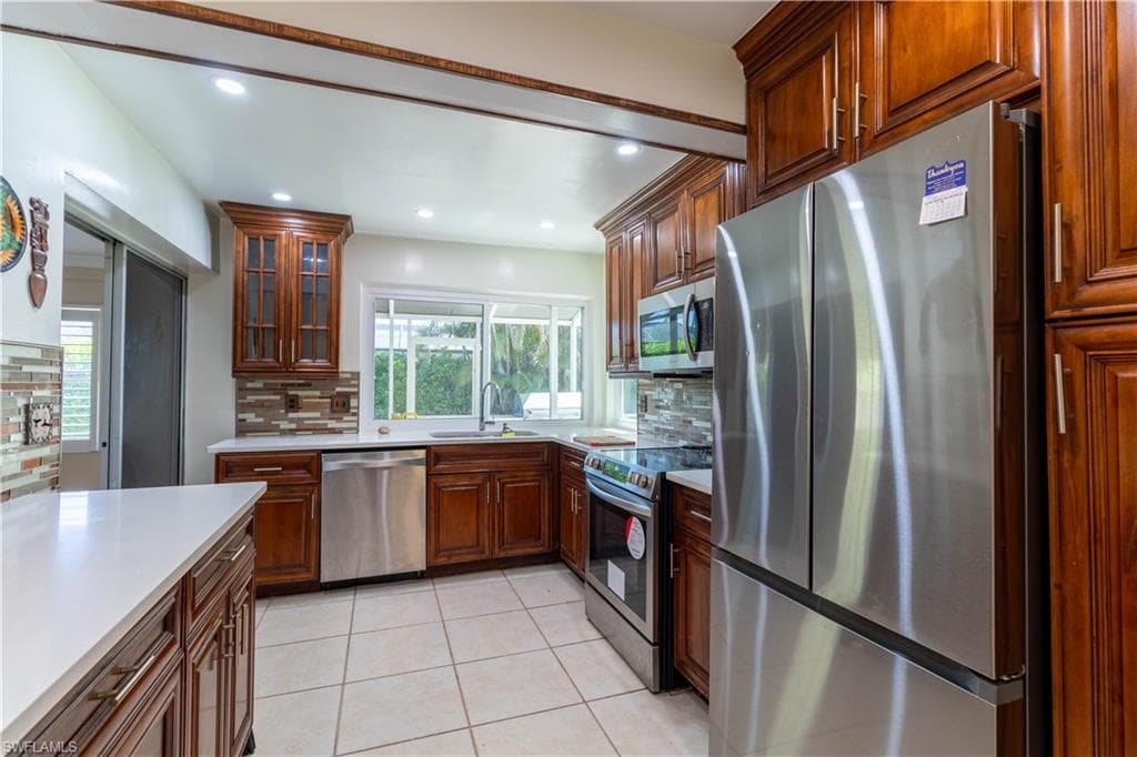 209 Pinehurst Cir, Naples, FL 34113-13