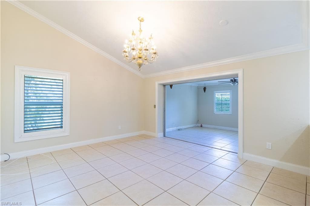 209 Pinehurst Cir, Naples, FL 34113-8