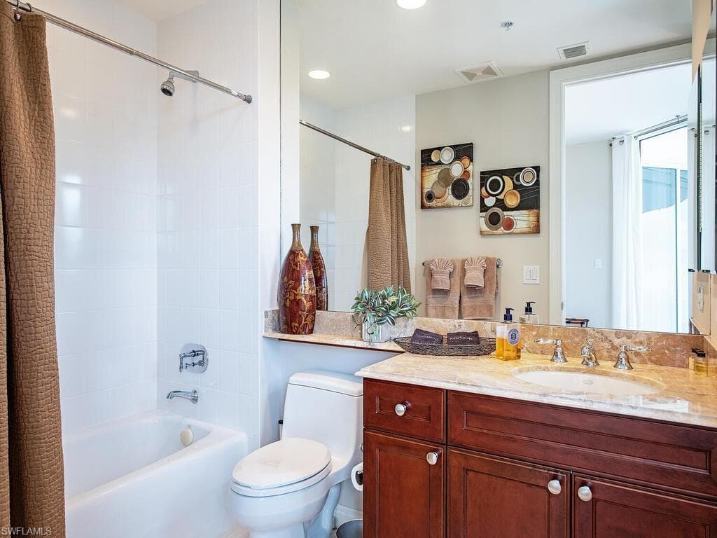 5051 Pelican Colony Blvd 301, Bonita Springs, FL 34134-6903-17