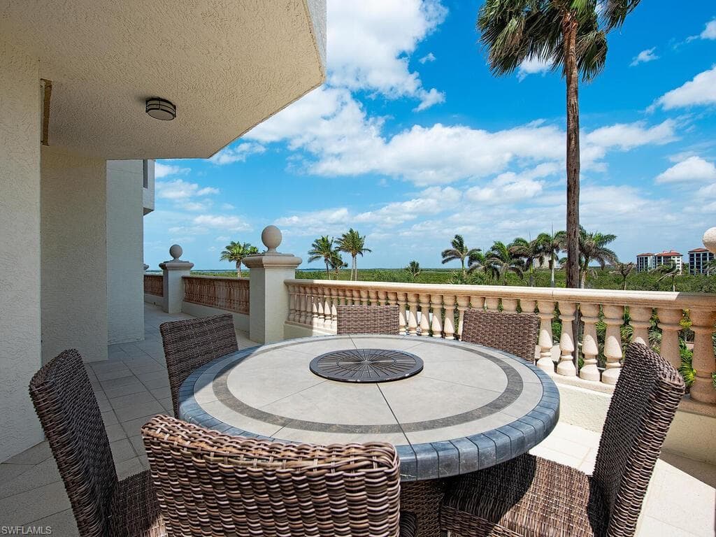 5051 Pelican Colony Blvd 301, Bonita Springs, FL 34134-6903-23