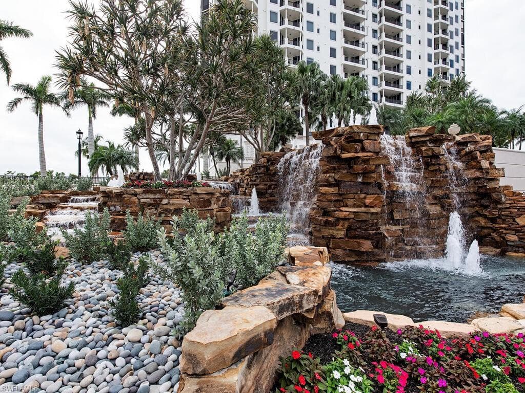 5051 Pelican Colony Blvd 301, Bonita Springs, FL 34134-6903-32
