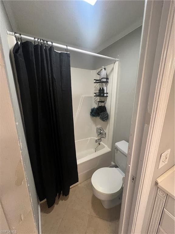 5385 Treetops Dr I, Naples, FL 34113-5