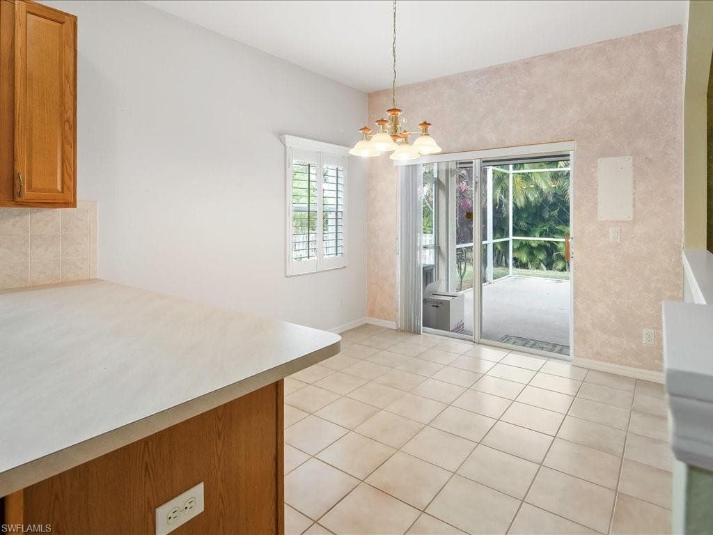 7829 Stratford Dr, Naples, FL 34104-9