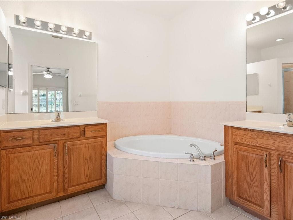 7829 Stratford Dr, Naples, FL 34104-16