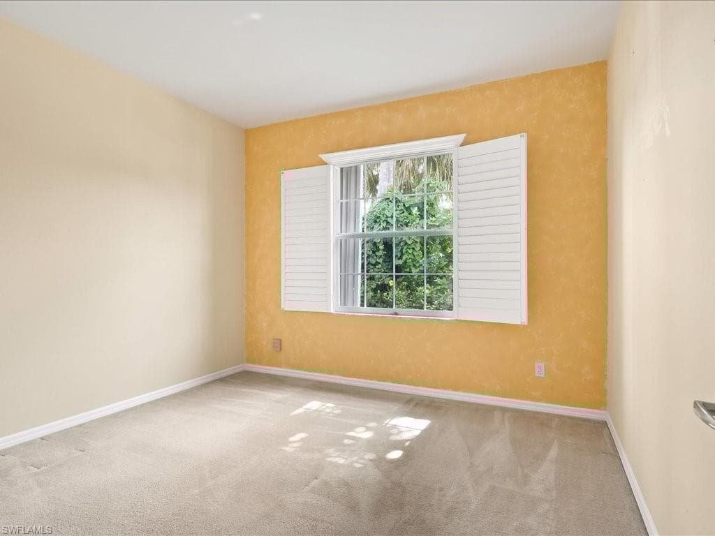 7829 Stratford Dr, Naples, FL 34104-19