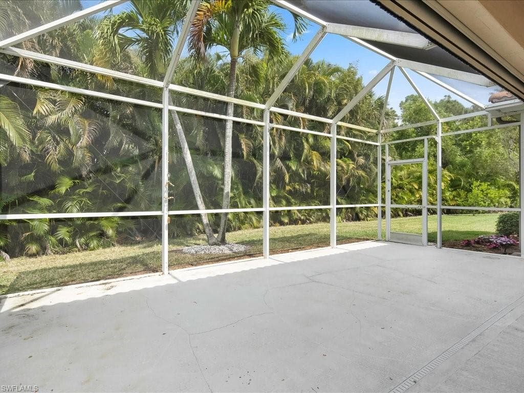 7829 Stratford Dr, Naples, FL 34104-22