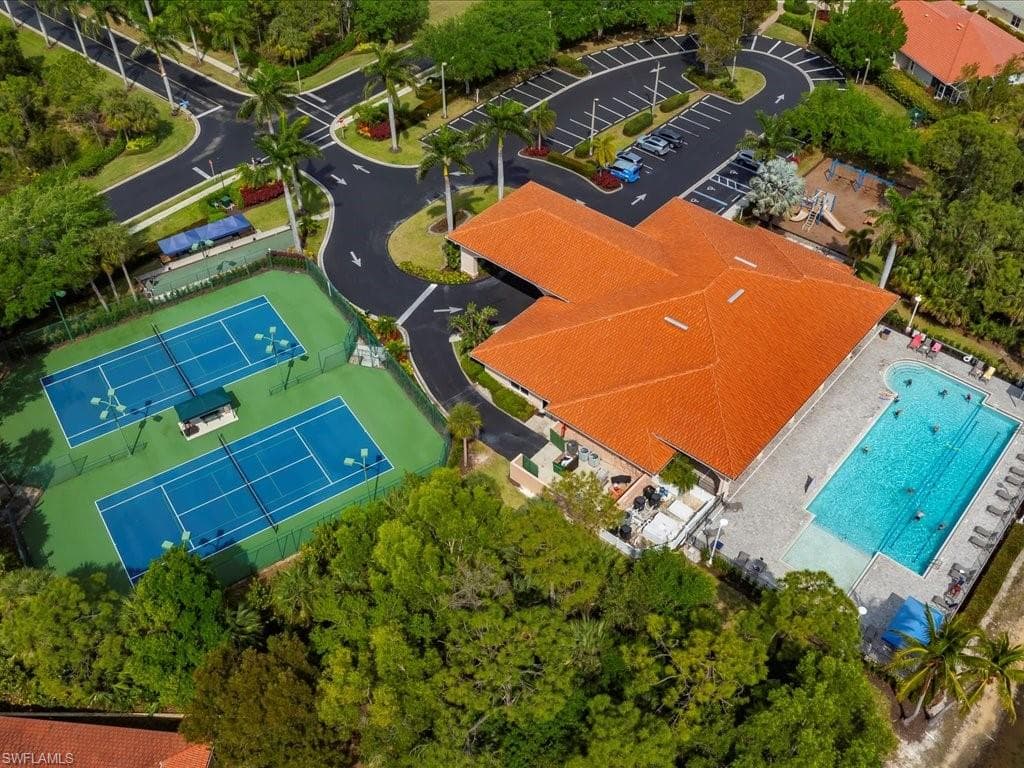 7829 Stratford Dr, Naples, FL 34104-28