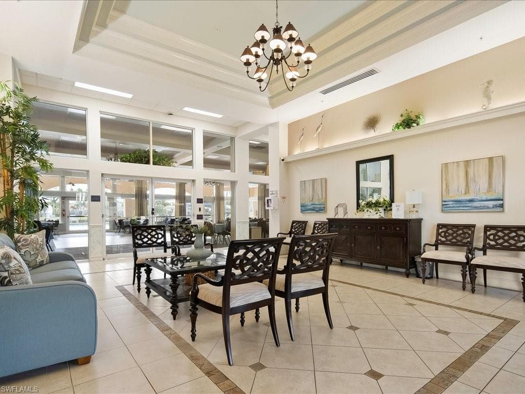 7829 Stratford Dr, Naples, FL 34104-34