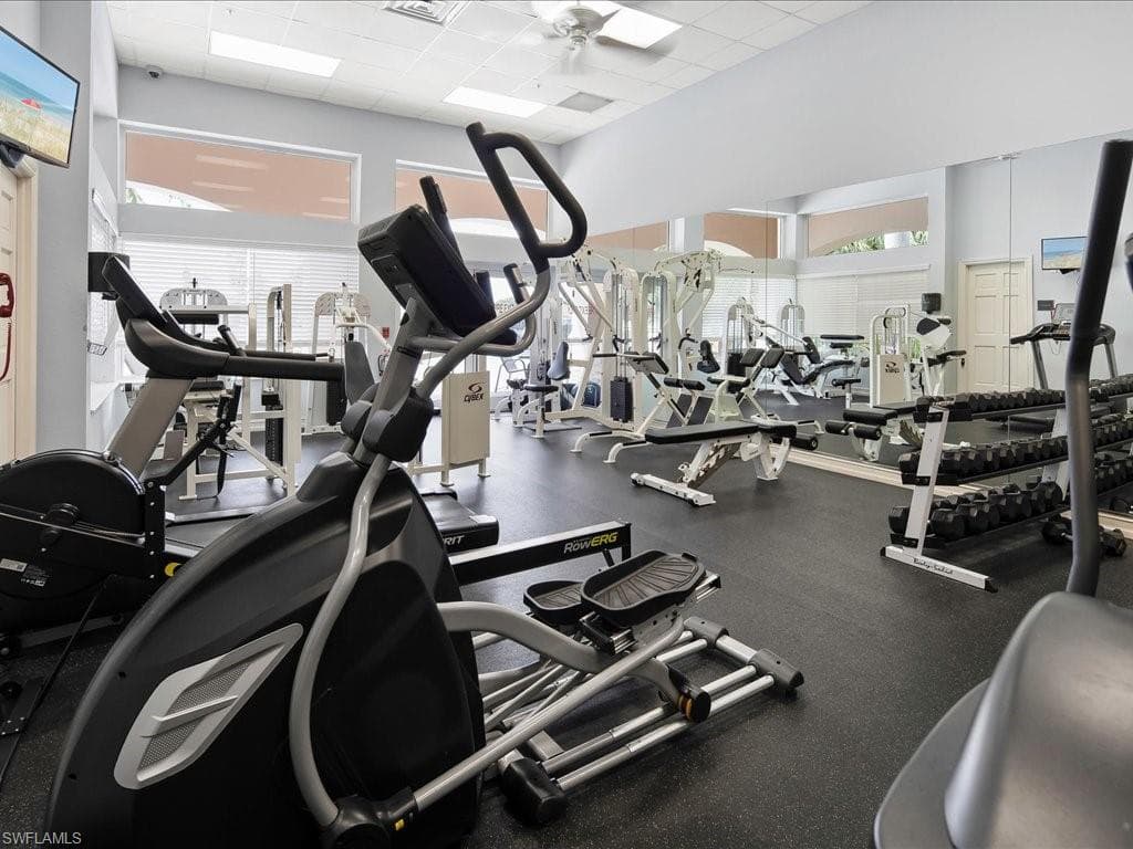 7829 Stratford Dr, Naples, FL 34104-37