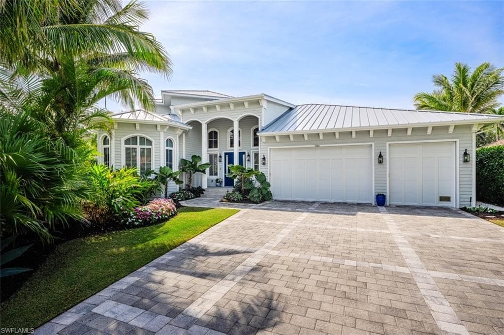 1266 Cobia Ct, Naples, FL 34102-4