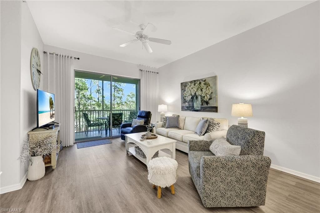 8239 Parkstone Pl 4-305, Naples, FL 34120-5