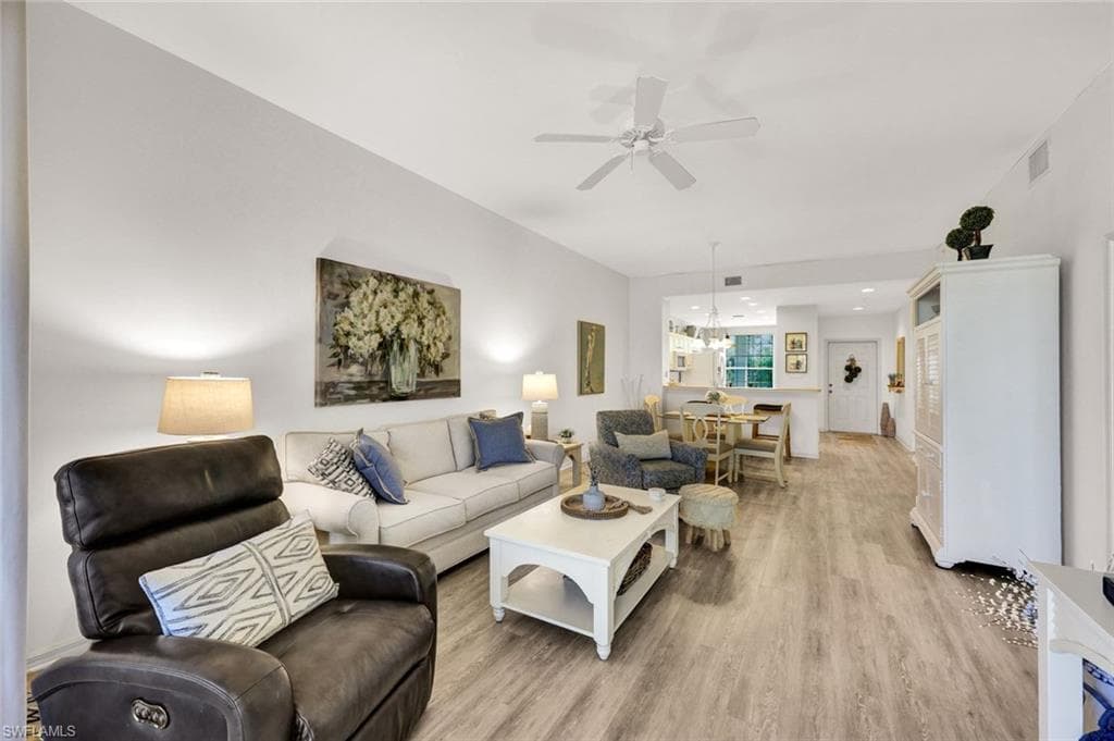 8239 Parkstone Pl 4-305, Naples, FL 34120-6