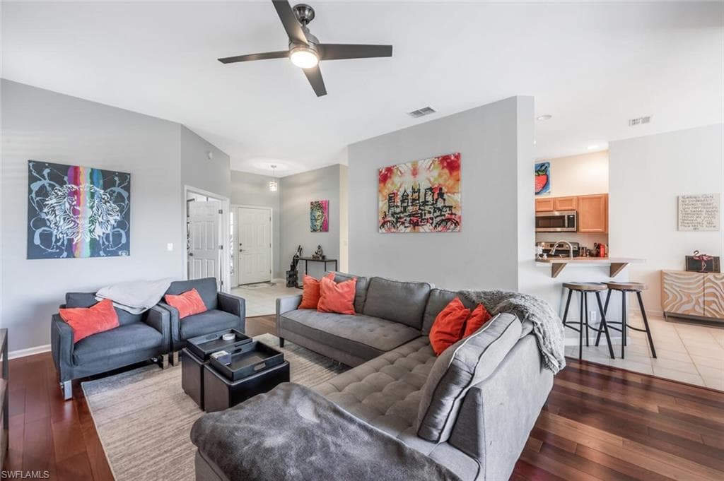 6703 Old Banyan Way, Naples, FL 34109-9