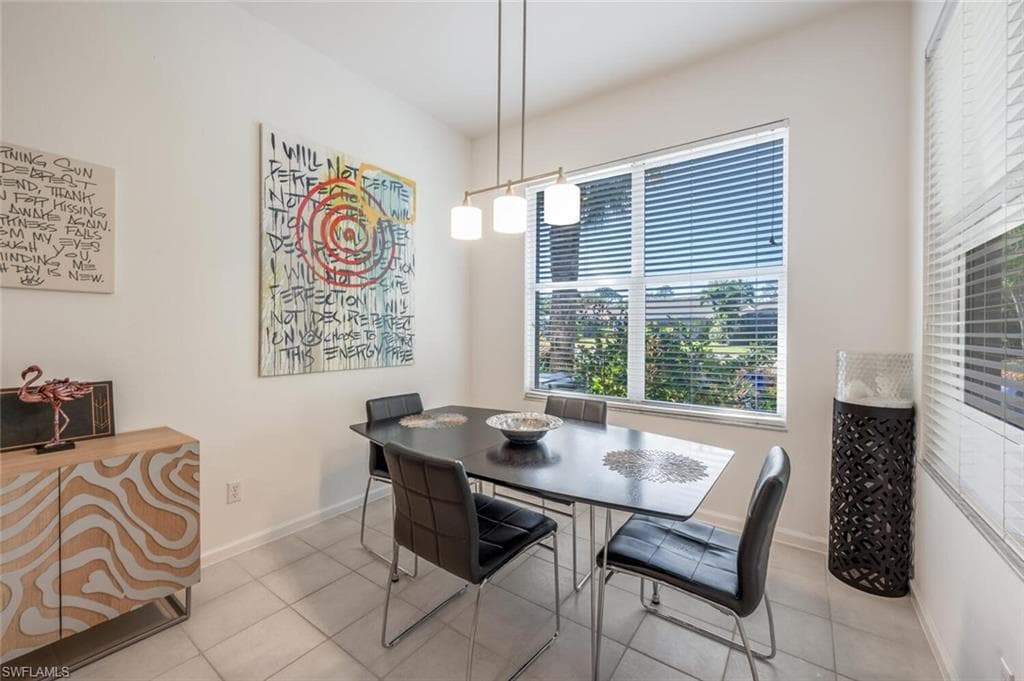 6703 Old Banyan Way, Naples, FL 34109-15