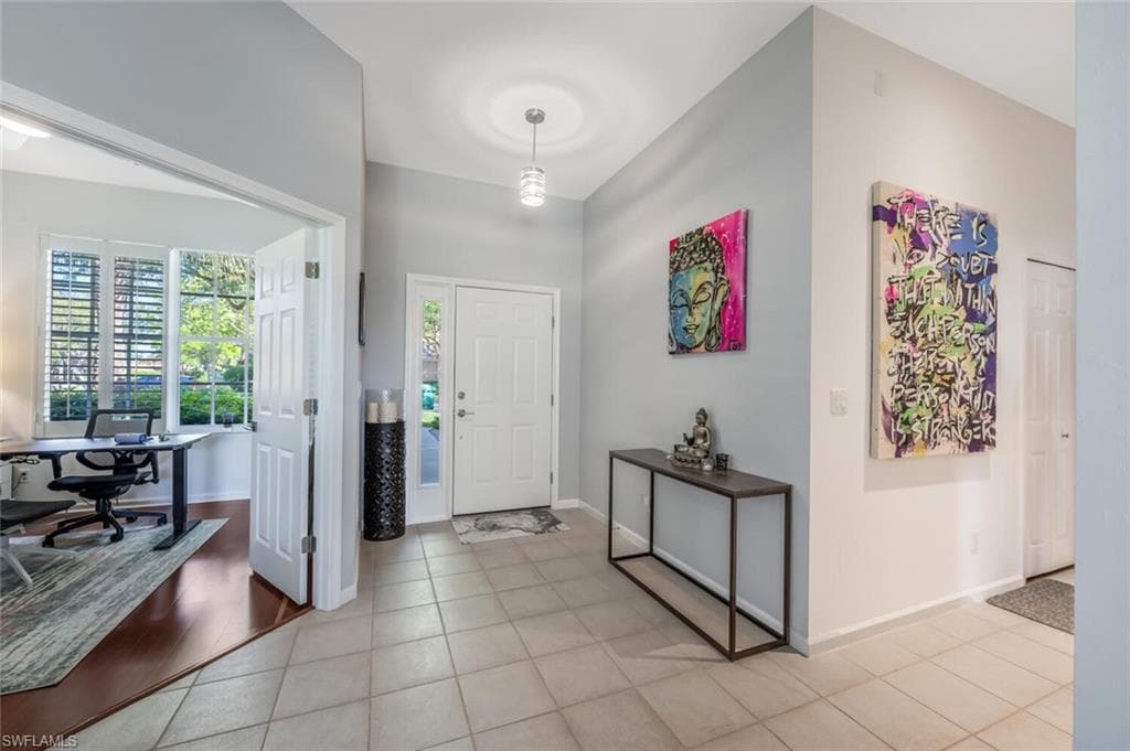 6703 Old Banyan Way, Naples, FL 34109-16