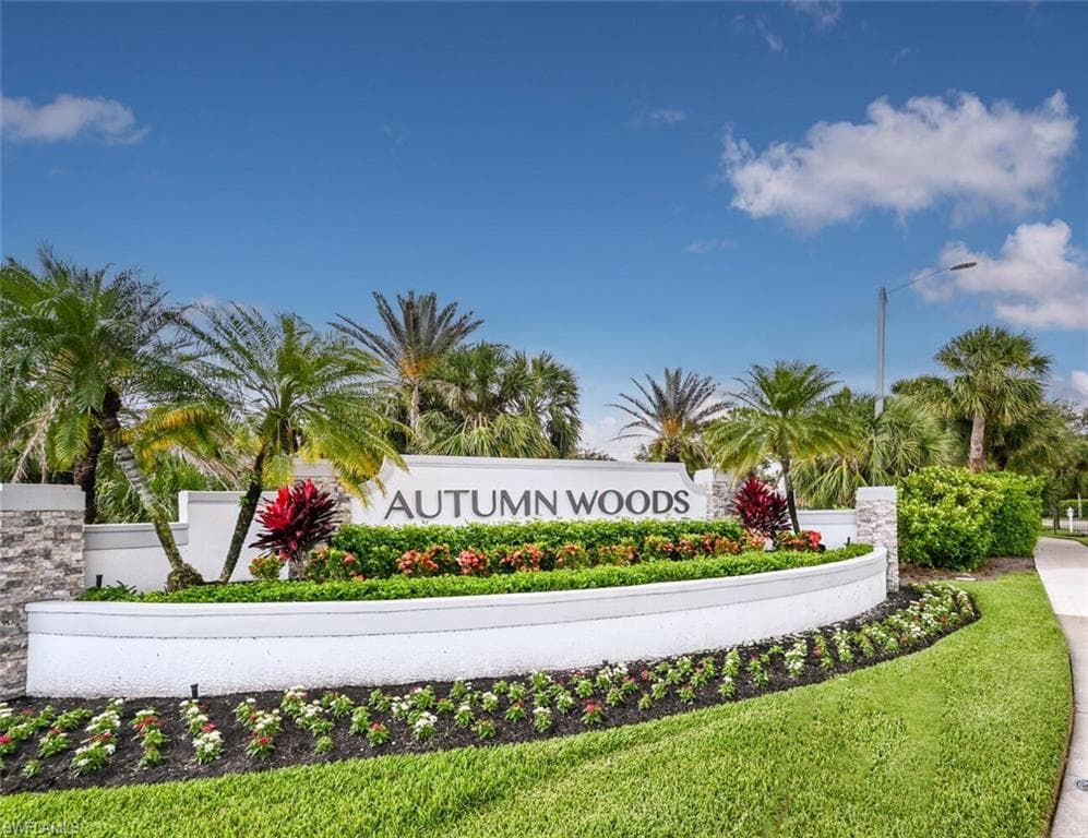 6703 Old Banyan Way, Naples, FL 34109-36