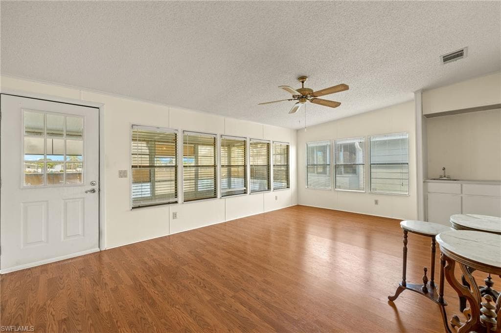 106 Oceans Blvd 106, Naples, FL 34104-10