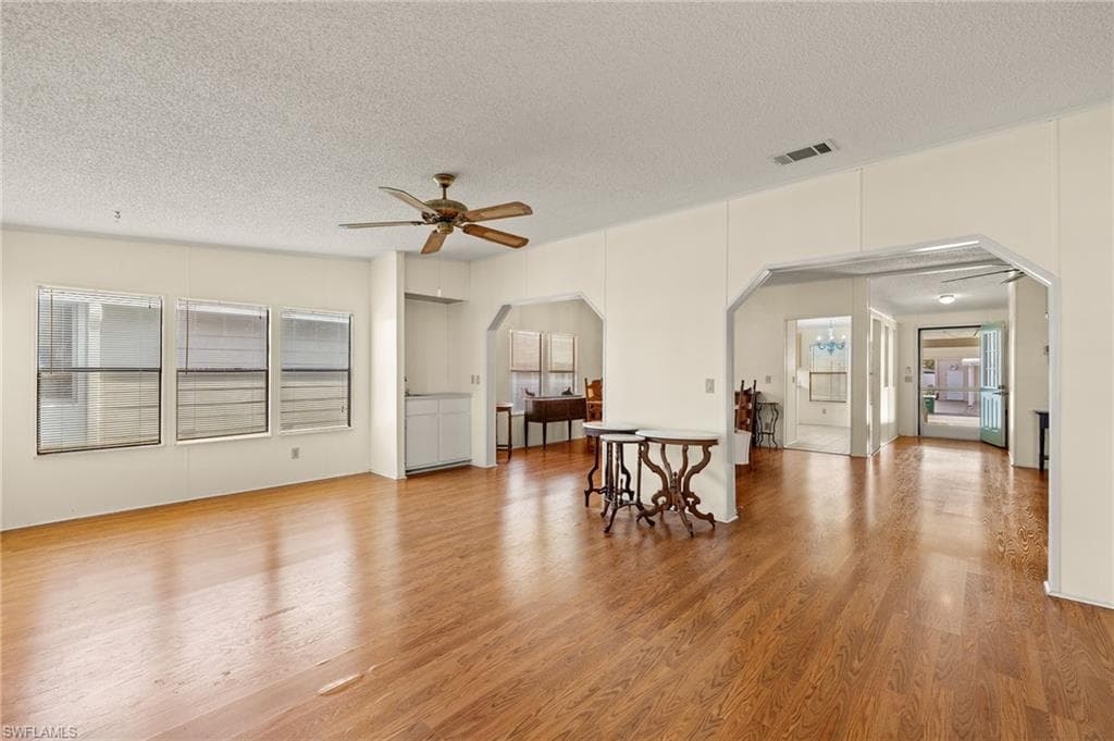106 Oceans Blvd 106, Naples, FL 34104-11