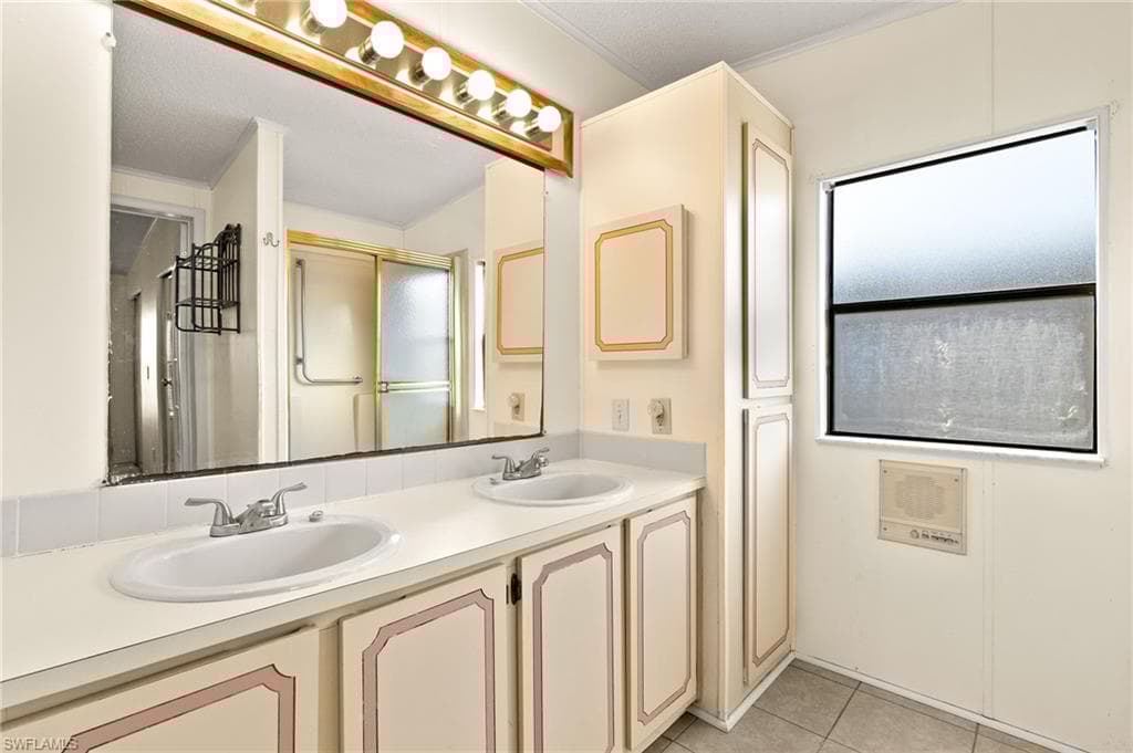 106 Oceans Blvd 106, Naples, FL 34104-19