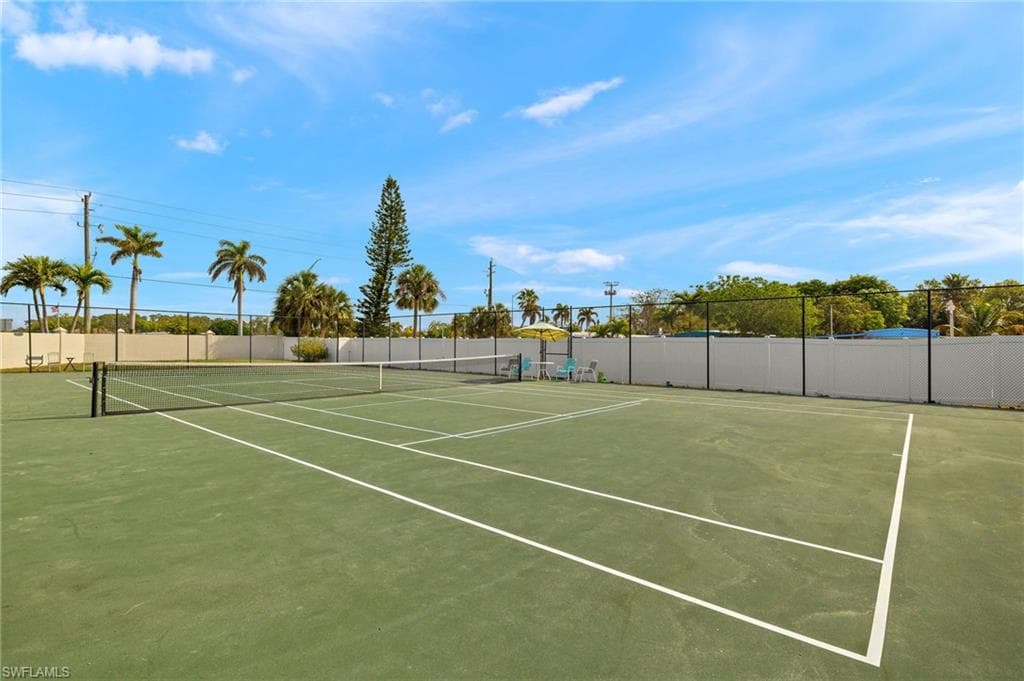106 Oceans Blvd 106, Naples, FL 34104-29