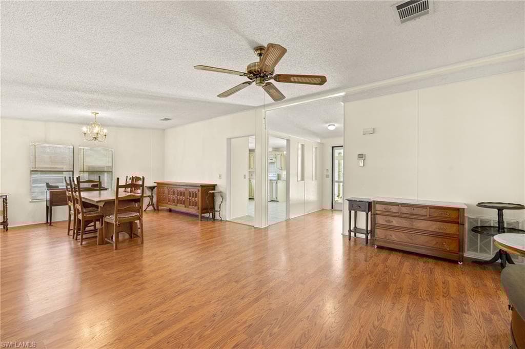 106 Oceans Blvd 106, Naples, FL 34104-5