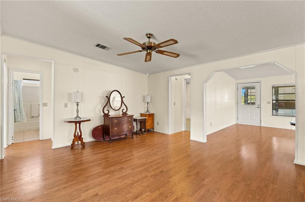106 Oceans Blvd 106, Naples, FL 34104-6