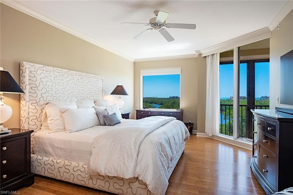 8990 Bay Colony Dr 403, Naples, FL 34108-12