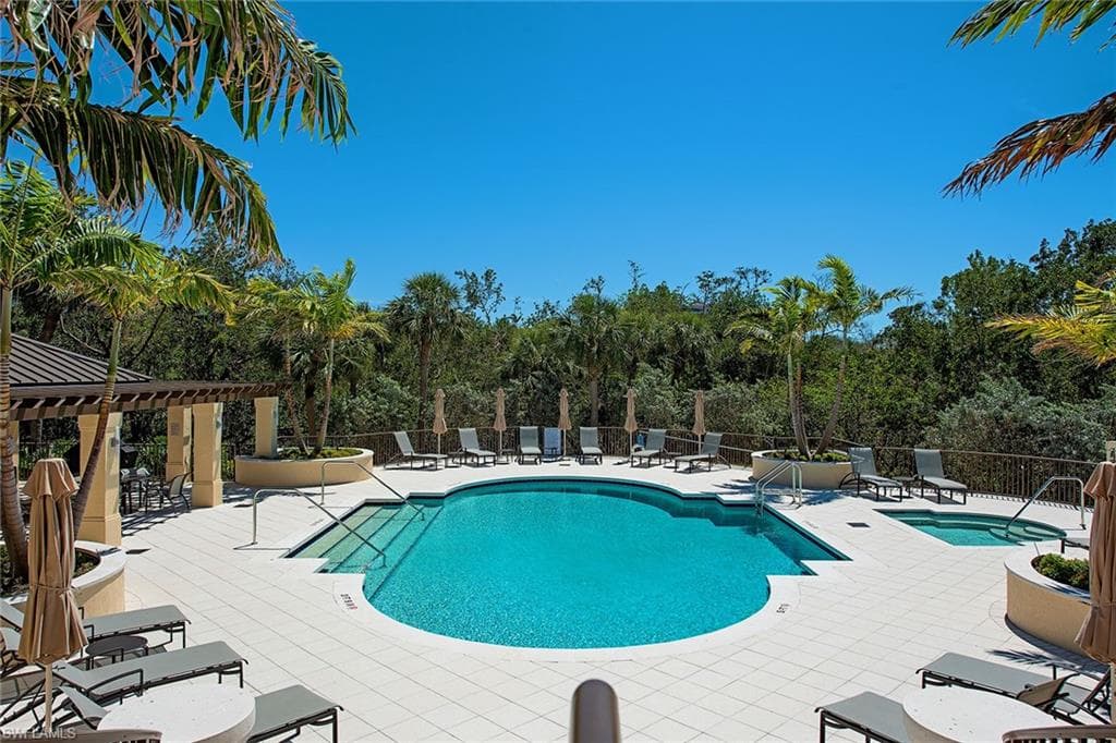8990 Bay Colony Dr 403, Naples, FL 34108-14