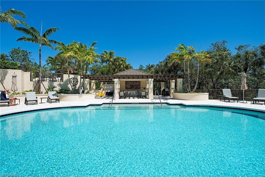 8990 Bay Colony Dr 403, Naples, FL 34108-15