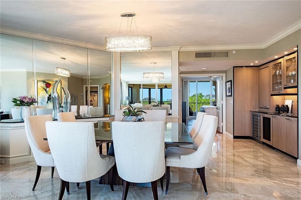 8990 Bay Colony Dr 403, Naples, FL 34108-8