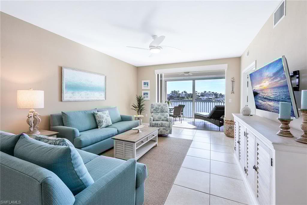 9380 Gulf Shore Dr 104, Naples, FL 34108-9