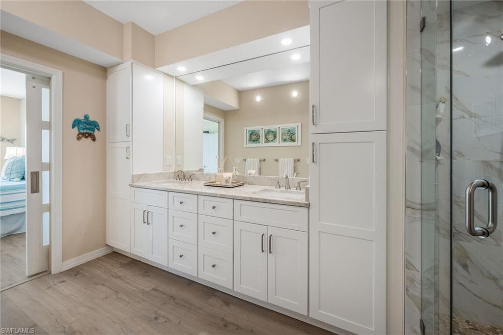 9380 Gulf Shore Dr 104, Naples, FL 34108-21
