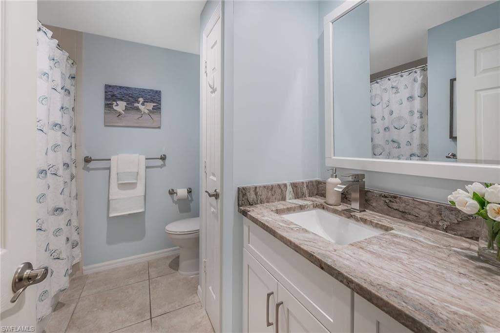 9380 Gulf Shore Dr 104, Naples, FL 34108-24