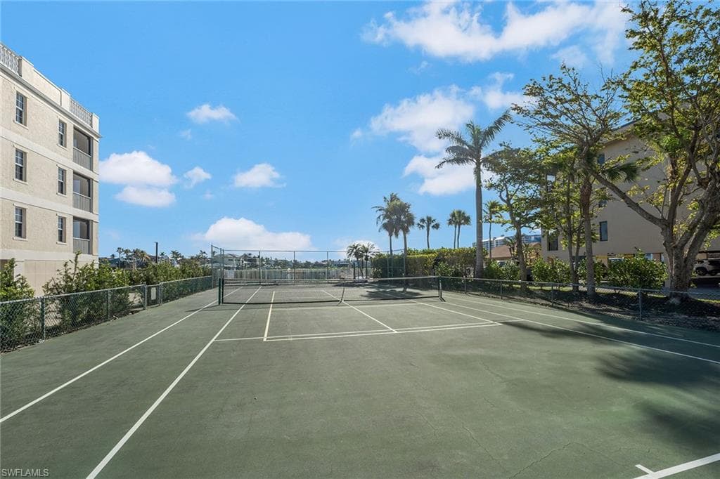 9380 Gulf Shore Dr 104, Naples, FL 34108-32