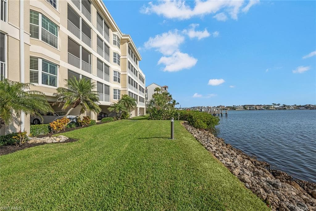 9380 Gulf Shore Dr 104, Naples, FL 34108-36