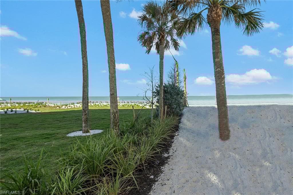 9380 Gulf Shore Dr 104, Naples, FL 34108-39
