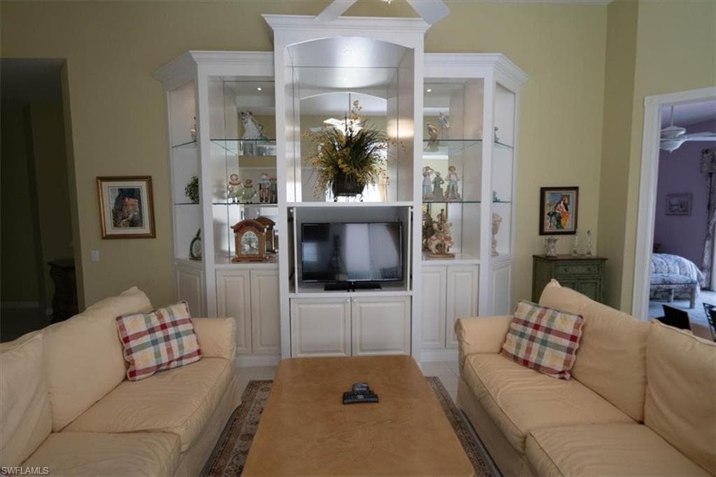 3730 Whidbey Way, Naples, FL 34119-8