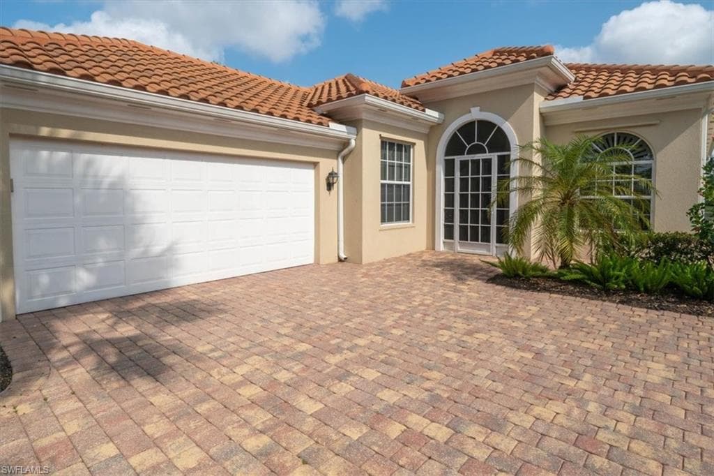 3730 Whidbey Way, Naples, FL 34119-1
