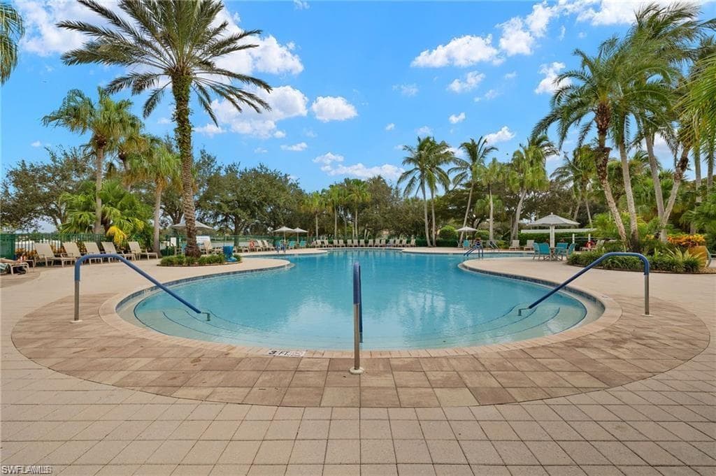 3730 Whidbey Way, Naples, FL 34119-31