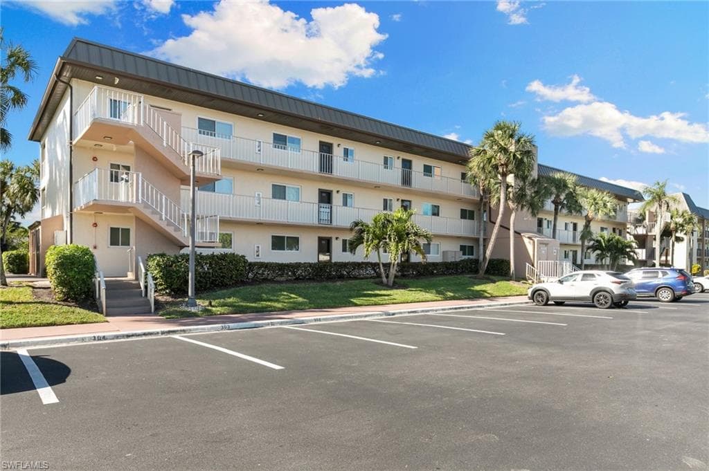 1024 Manatee Rd C303, Naples, FL 34114-2